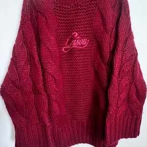 Gisou Cable Knit Crewneck Sweater in Burgundy